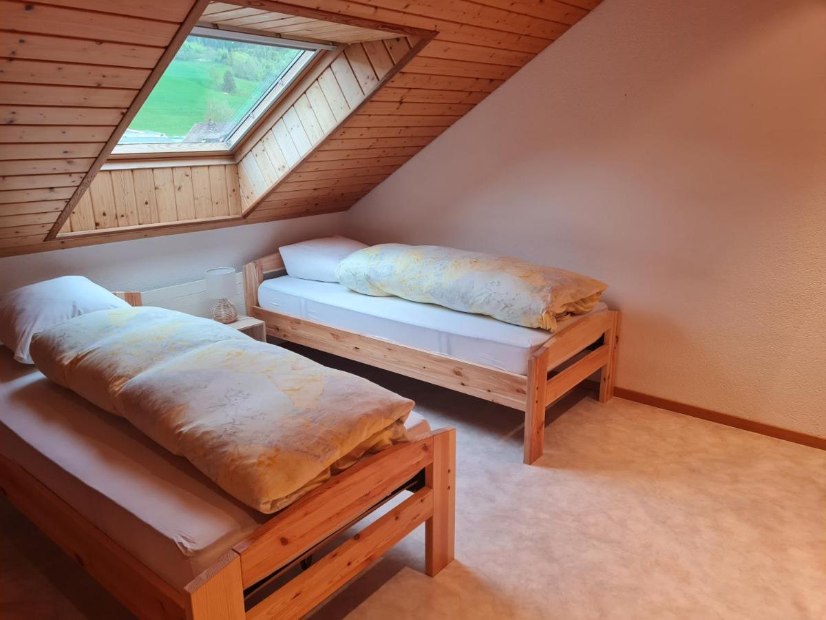 Dachwohnung In Welschenrohr Bagian luar foto